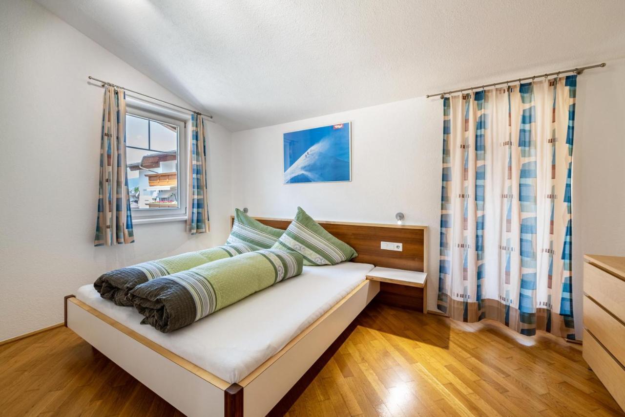 Apartamento Haus Rudi Ried im Zillertal Exterior foto